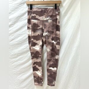 Reebok Womens 7/8 High Rise Leggings Brown/White Camo Small